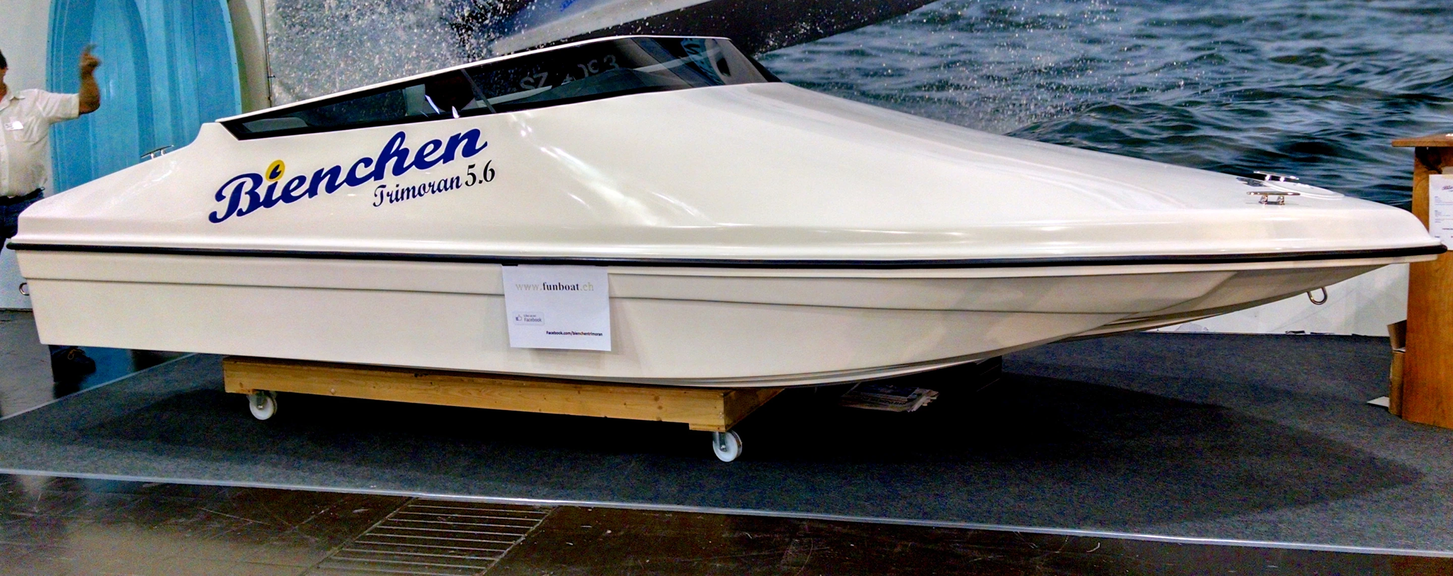 The Funboat is equipped with buyer's choice of 8- to 50-hp engine (Photo: C.C. Weiss/Gizmag)
