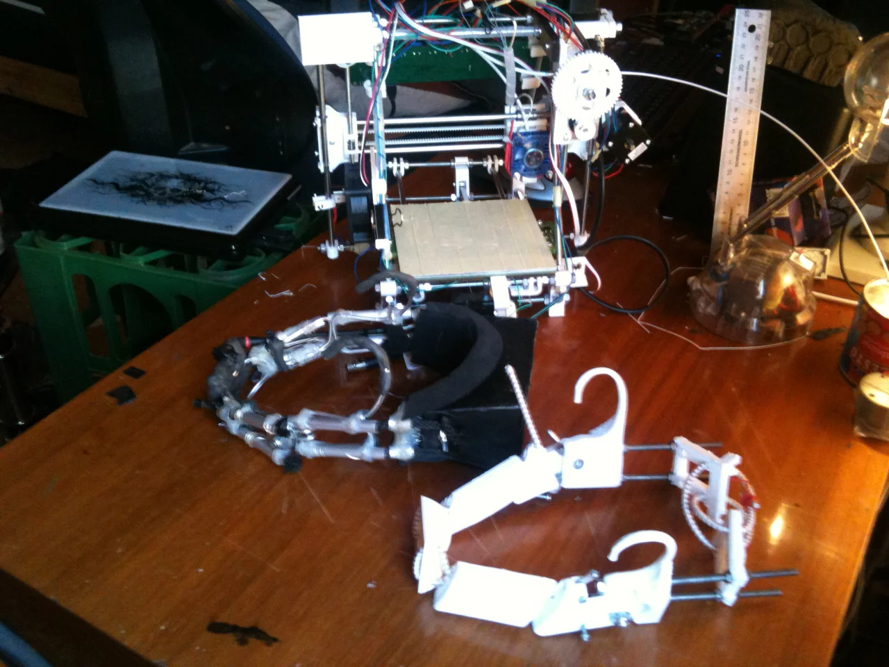 The Emaker Huxley Reprap open source 3D printer with some Beatjazz prototypes