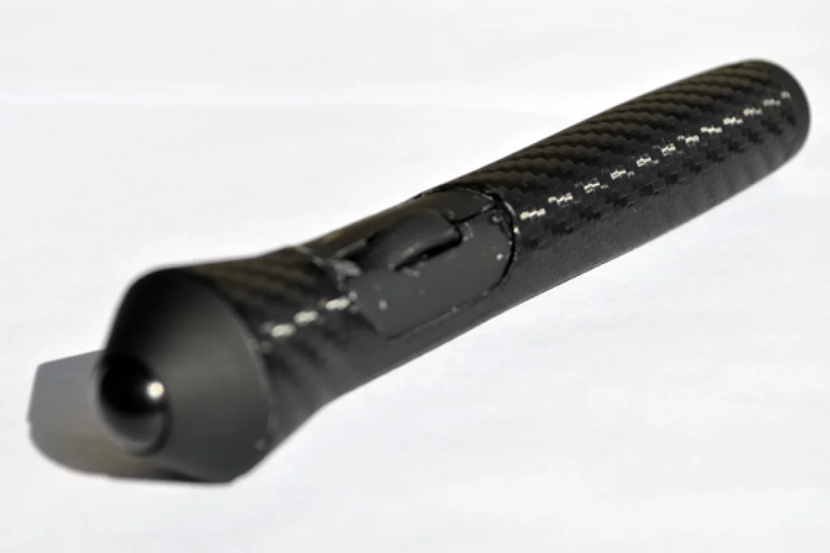 gStick mouse resembles a large pen, and can be held in exactly the same way as the writing tool