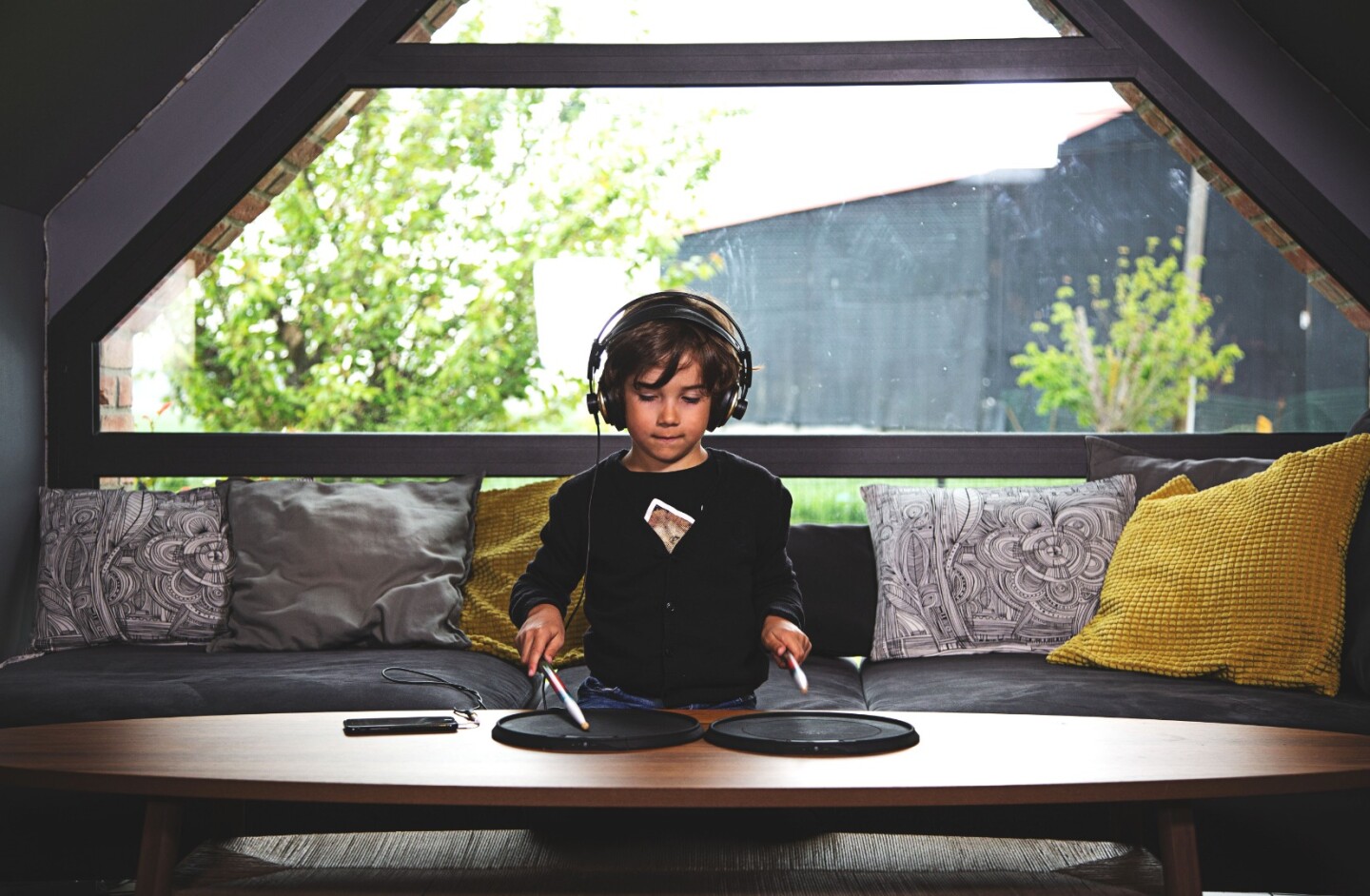 The Senspad electronic drum pads connect with an app over Bluetooth, which caters for play, recording and offers tutorials