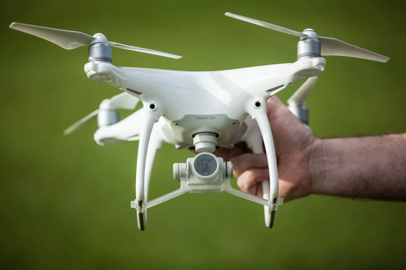 DJI Phantom 4: new gimbal lock is a little more intuitive than the old model