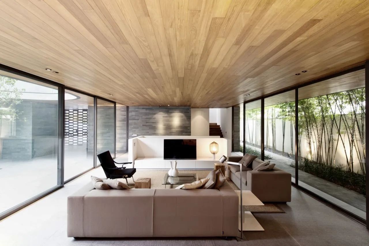 A smaller single-story block also contains entertainment areas (Photo: Bryan van der Beek and Edward Hendricks)