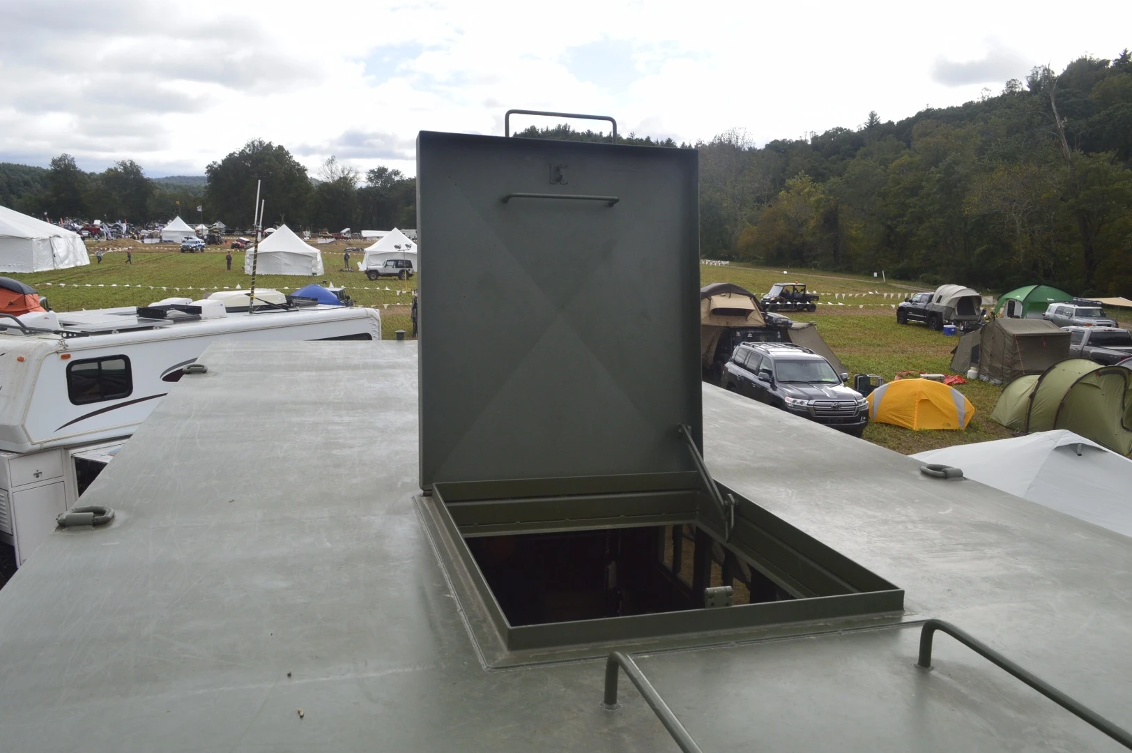 The Bravo 1's interior ladder leads to the roof hatch, which access both the roof and deck