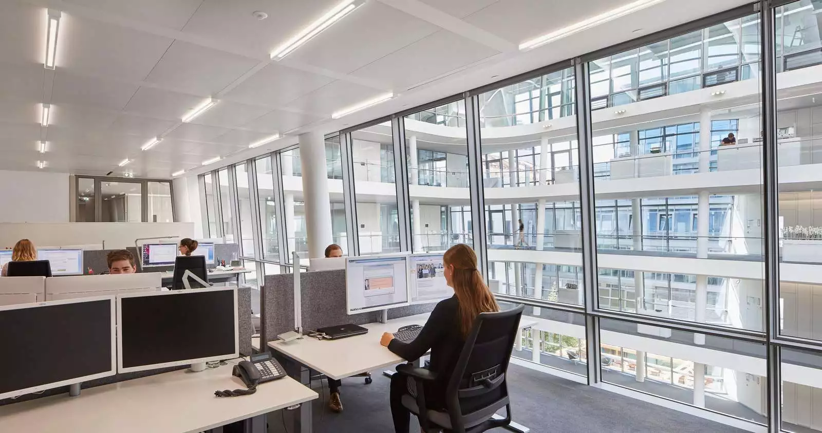 There are quiet zones for focused work
