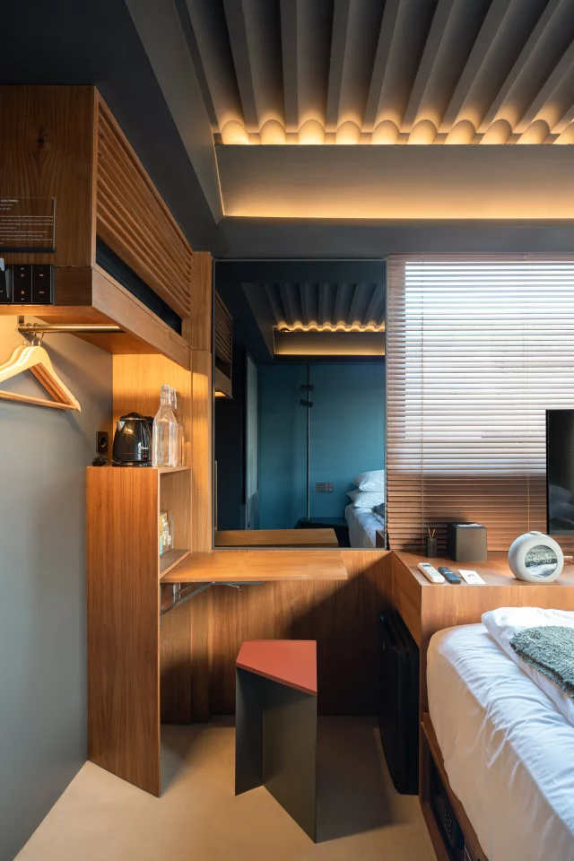 Each of PituRooms' hotel rooms measures 2.8 x 3.0 m (9.1 x 9.8 ft)