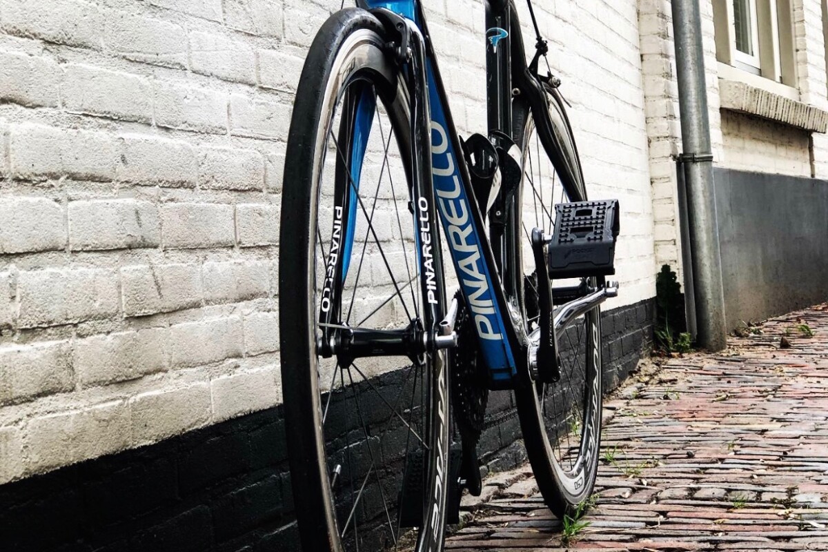 Pocket Pedals Are Platform Slippers For Clipless Pedals