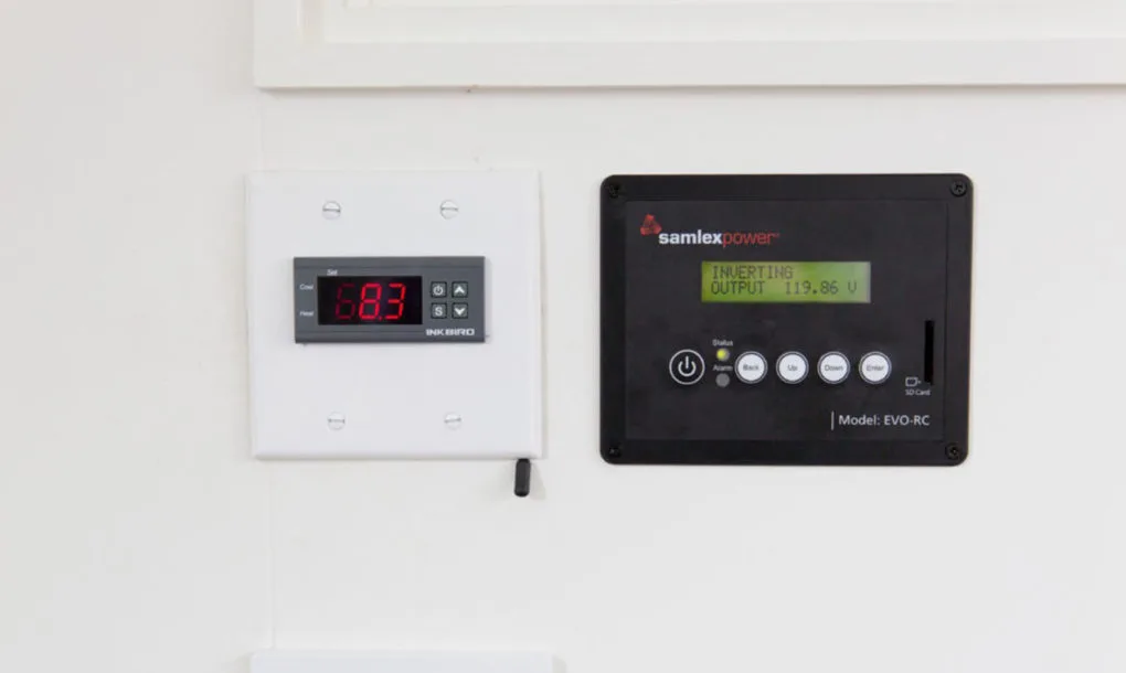 Lighting is LED and the Minim Workspace also has a noiseless air-conditioning and heating system installed