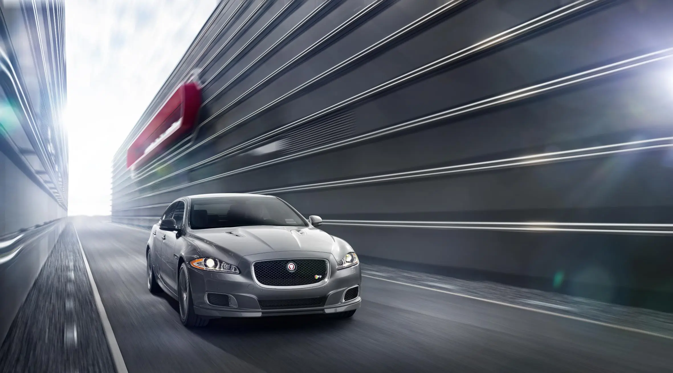 5.0 liter supercharged V8, boasts 550 hp and 502 lb.ft. of torque.