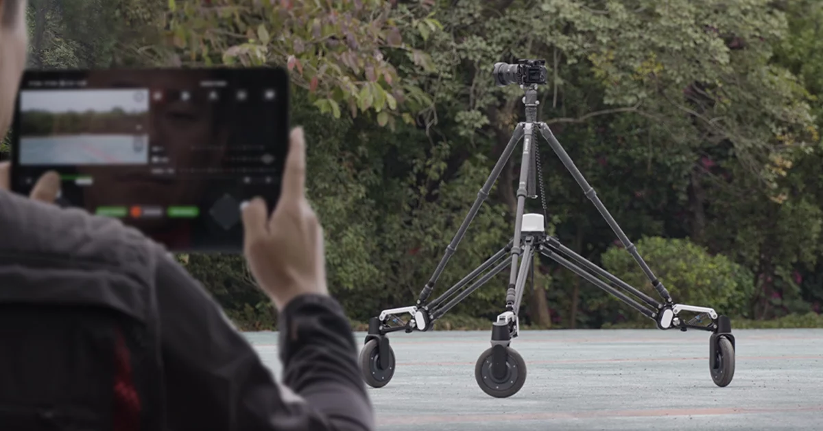 Snoppa Rover – a manual/automatic camera robot with active suspension for all-terrain use