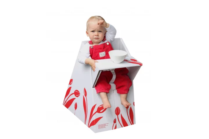 The Belkiz Feedaway is a portable, recyclable baby chair that is perfect for visits to grandparents or for traveling