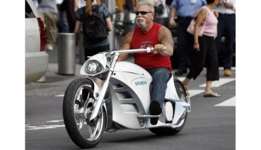 Paul Teutul Snr. cruises on the the Siemens Smart Chopper