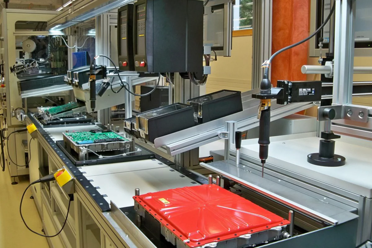 BRUSA's NLG6 battery charger will appear later this year in vehicles from a "major European car manufacturer"