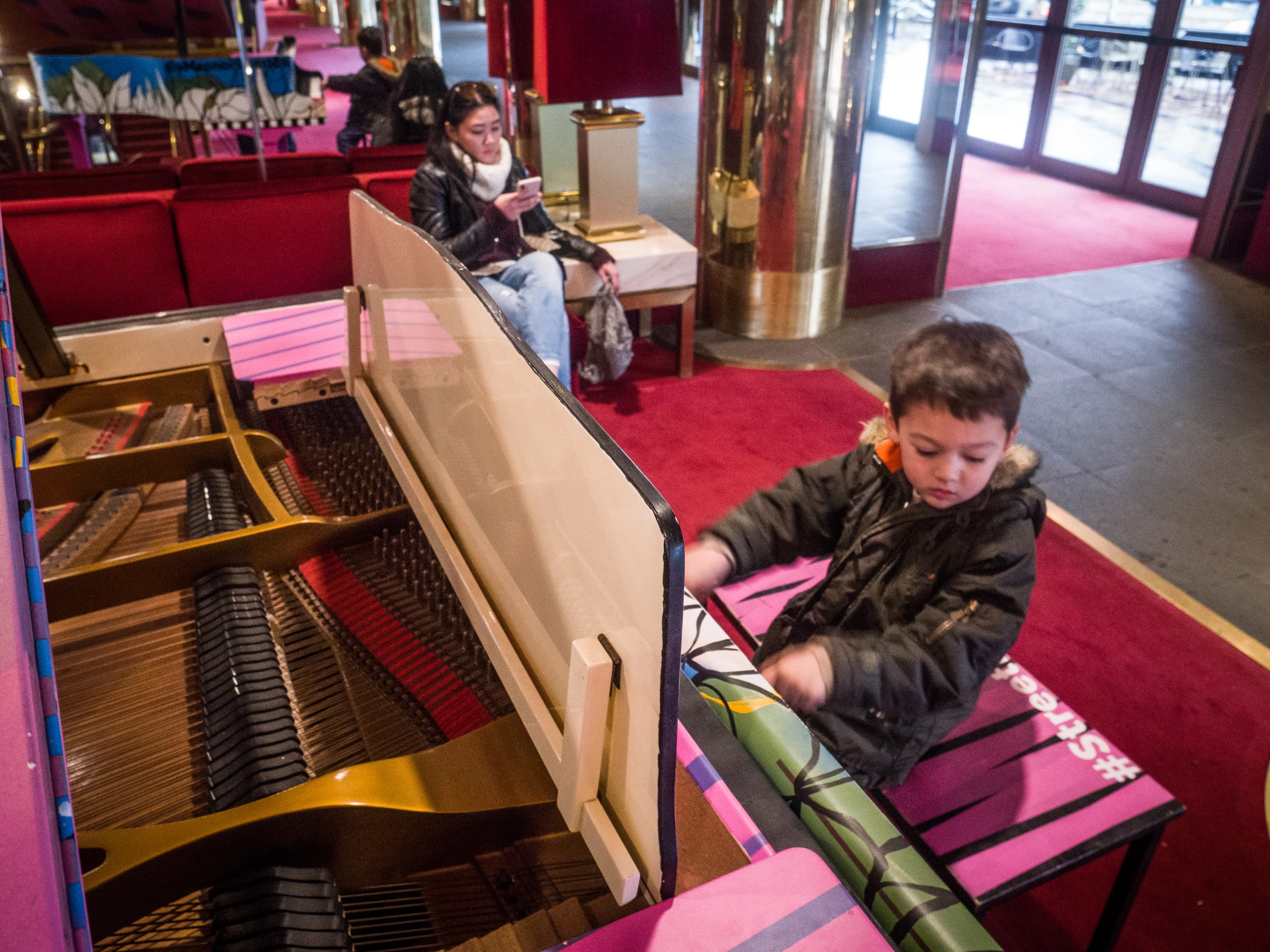 Panasonic GX9 sample image: without a fast lens, you can expect a fair degree of ISO grain in lower light situations