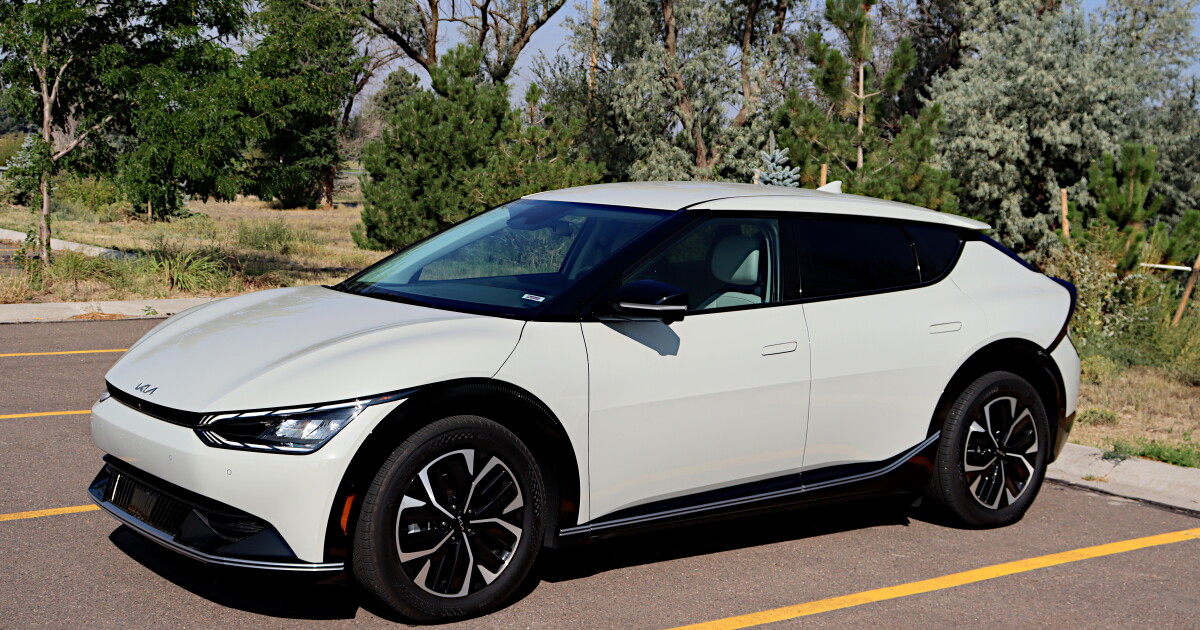 Review: 2022 Kia EV6 is a wagonliscious electric
