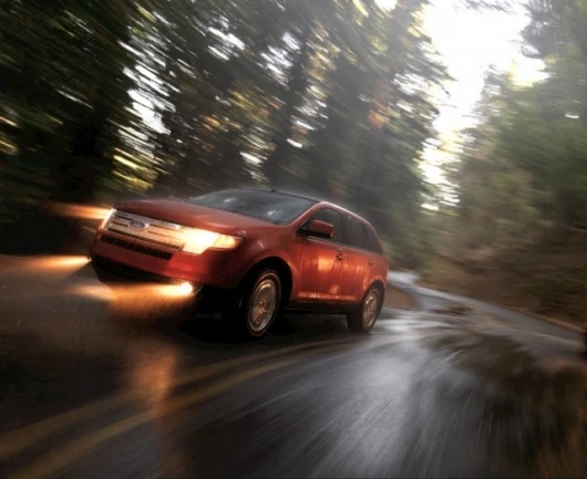 Ford Edge "Fuel-Cell EV" featured in latest Bond film