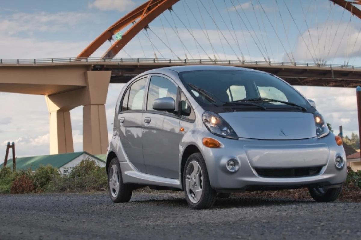 The more-affordable 2014 Mitsubishi i-MiEV