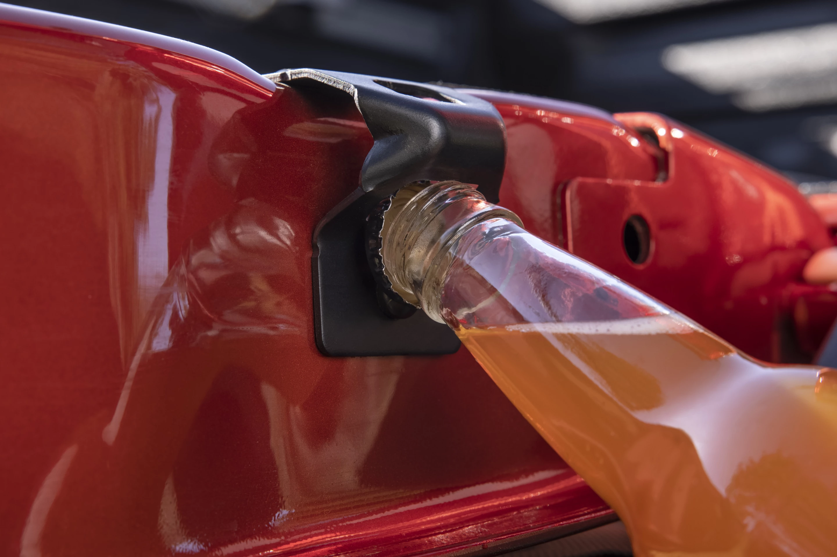 The latch tie-downs on the Maverick's tailgate double as bottle openers, while the tailgate itself can hold 500 lb (227 kg), allowing two or three people to sit on it