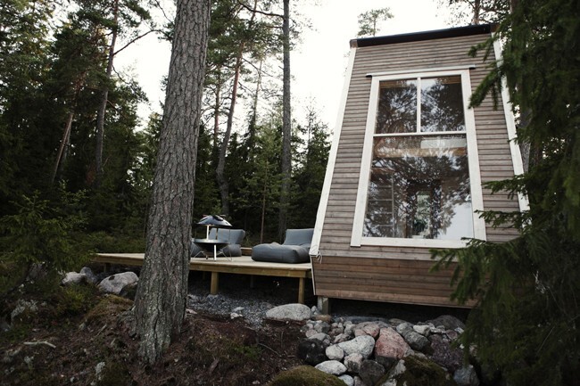 Dubbed Nido, the house comprises two levels and features a modest bedroom, lounge, and some storage space
