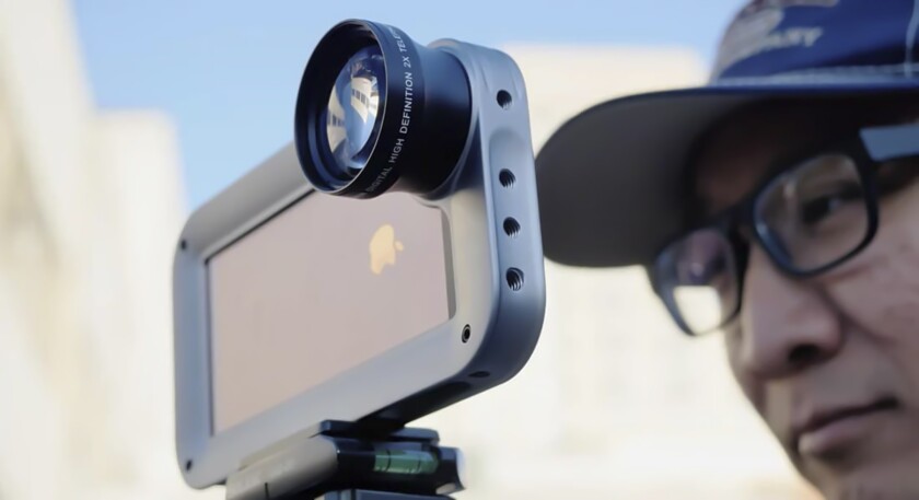 The back of the Helium Core features an integrated mount that is compatible with any 37 mm threaded lens