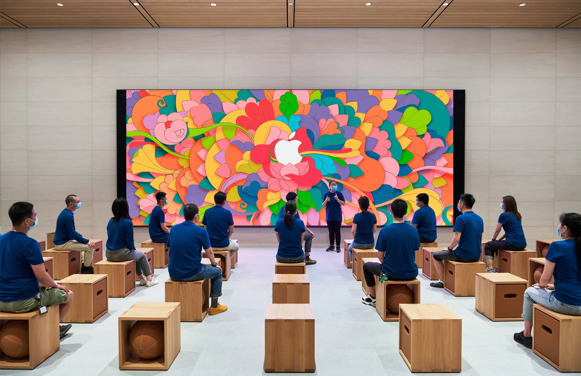 Apple Sanlitun replaces Apple's first China store, and offers twice as much space as the original