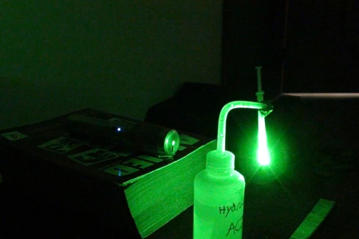 A homemade laser microscope has revealed the very lively, secret life of a drop of water