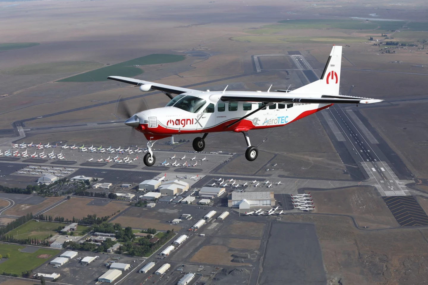 The future of aviation is looking a little greener today, with a nine-seat Cessa aircraft fitted out with an all electric propulsion system successfully completing its first flight