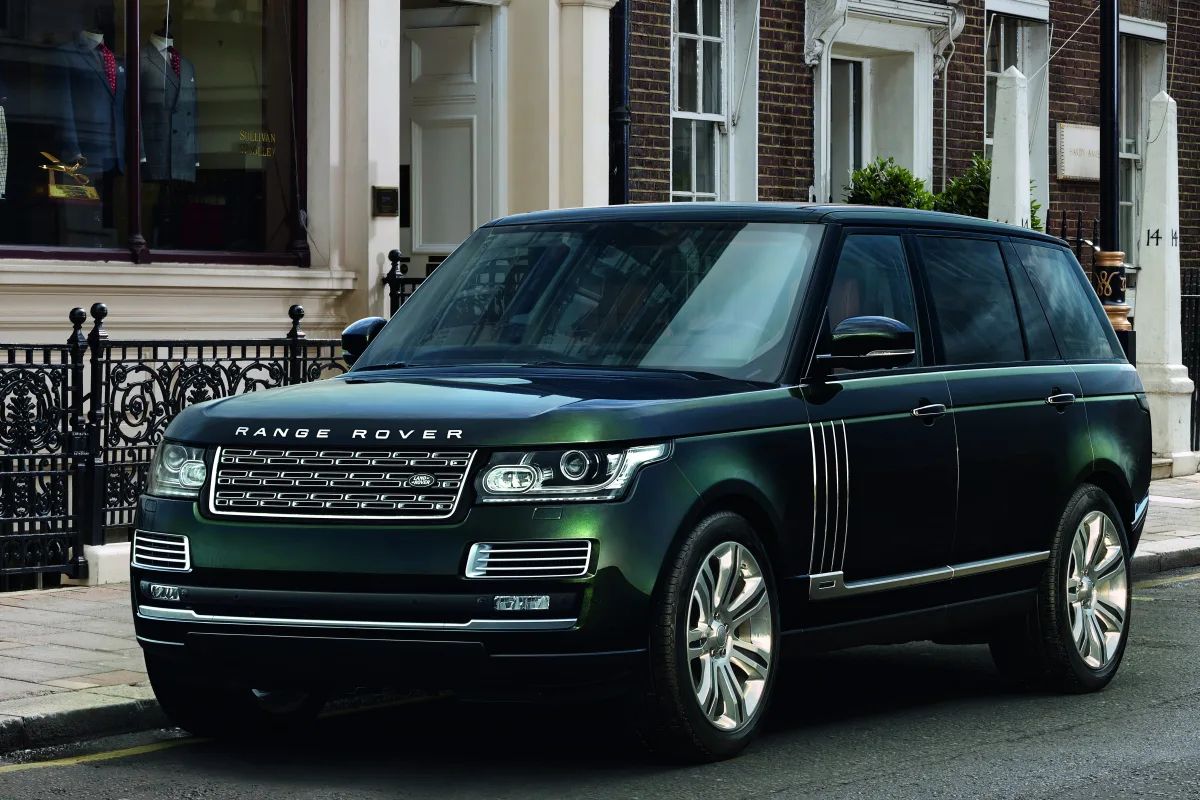 The Holland & Holland Range Rover is based on the Range Rover Autobiography Black