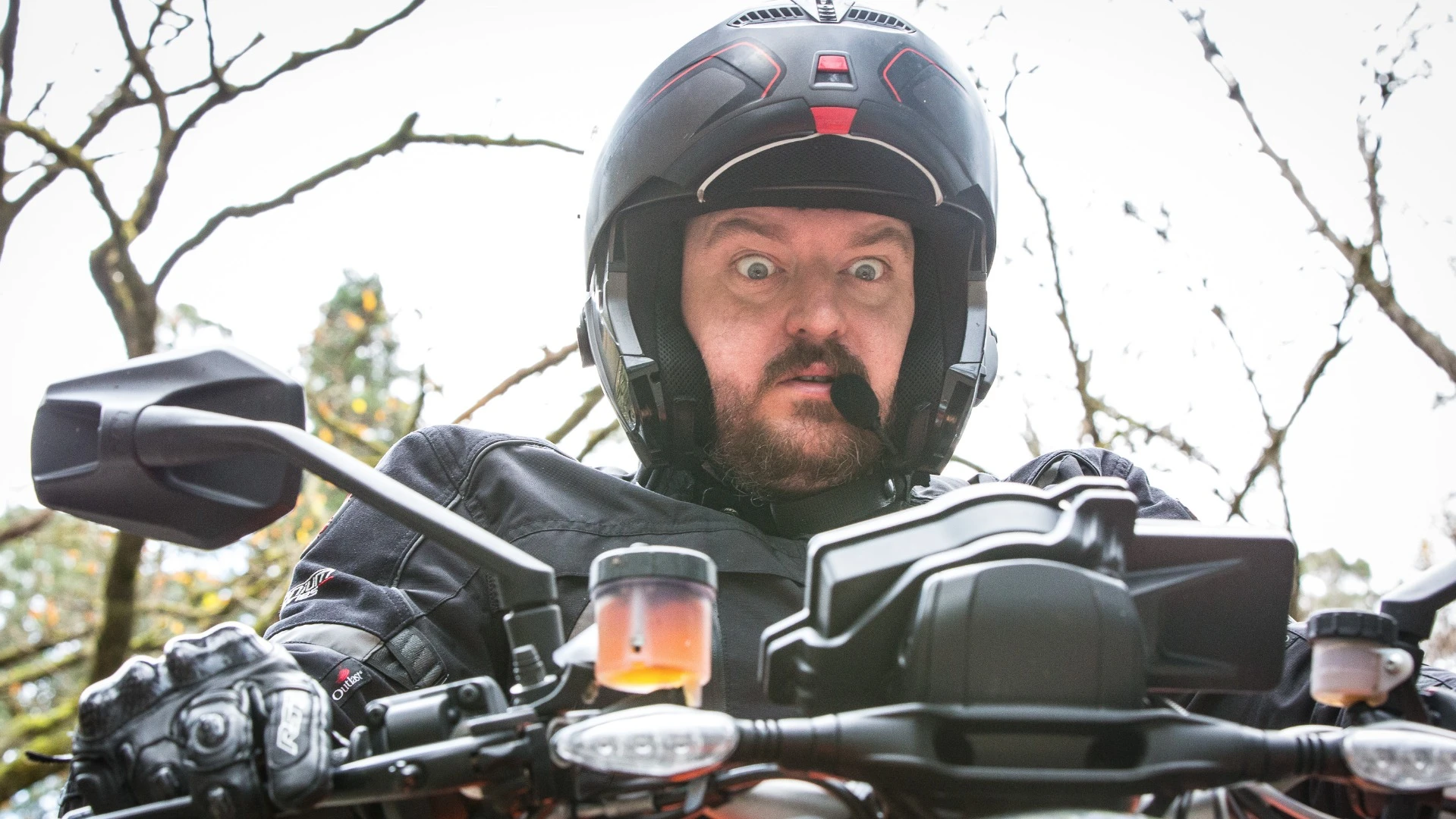 Loz faces his fears and rides the KTM 1290 Super Duke R