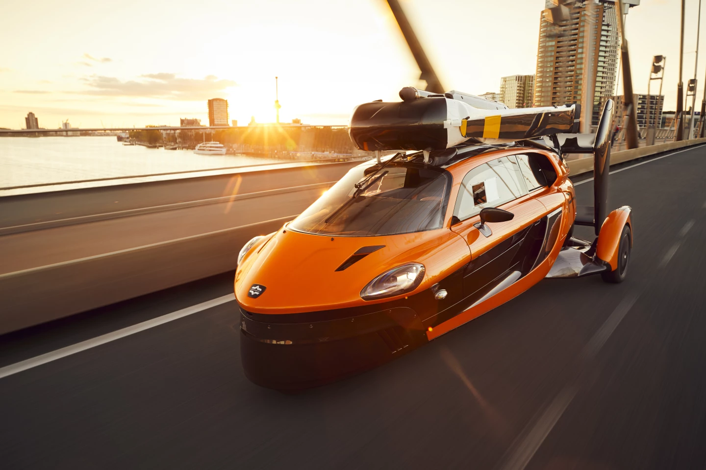 Two-seat chassis has a "half a supercar" sort of look about it