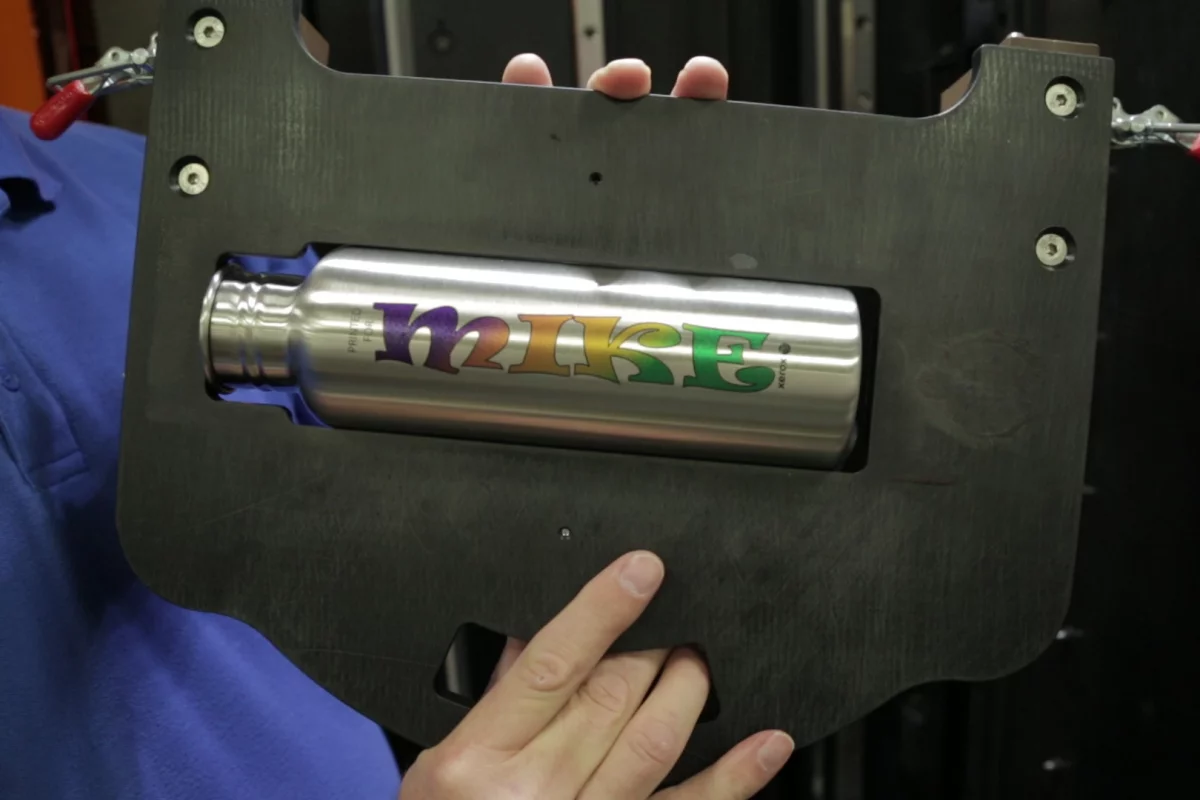 The machine can print out the desired design in resolutions ranging from 300 to 1,200 dpi, on just about any object