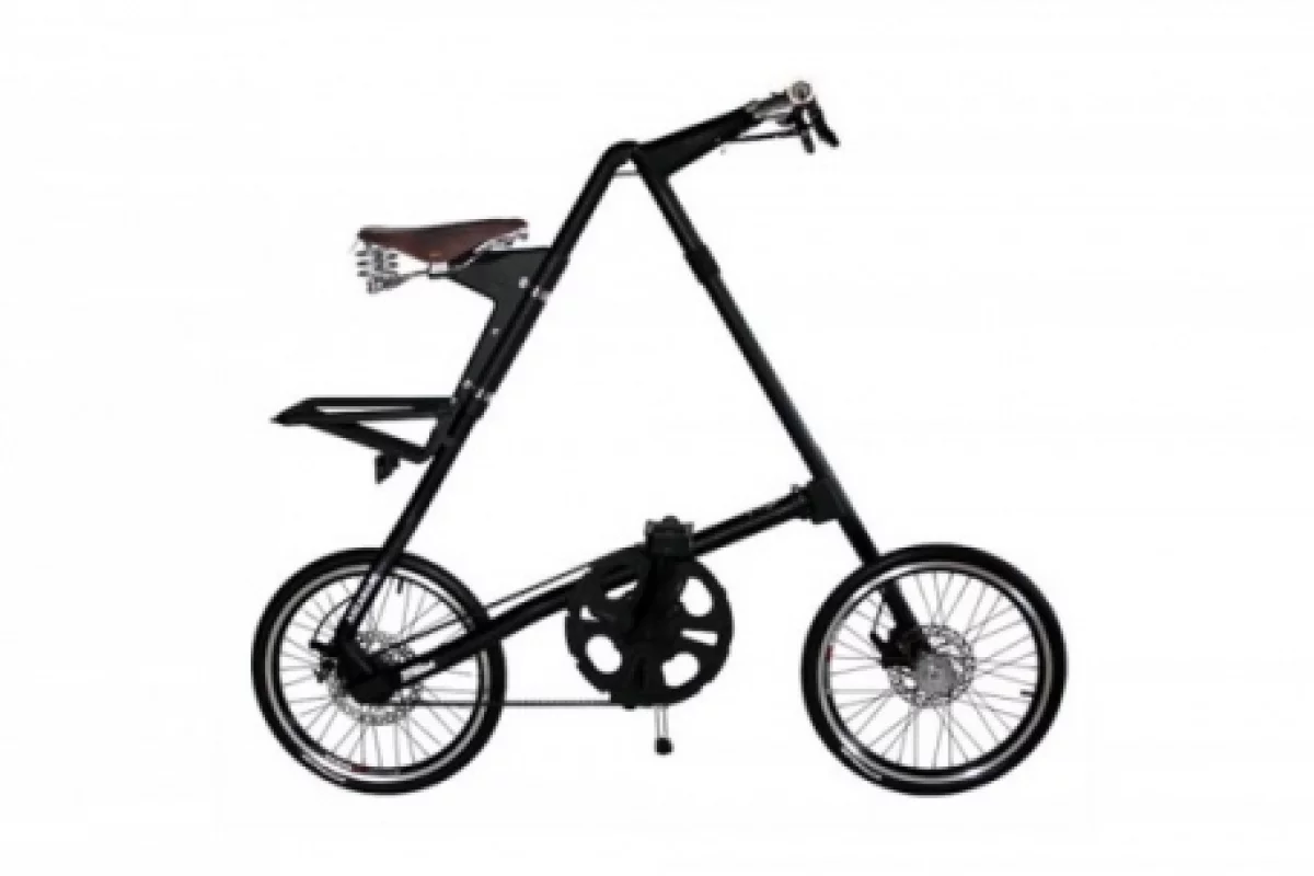 The STRIDA's unique triangular construction allows it to fold down in just a few seconds
