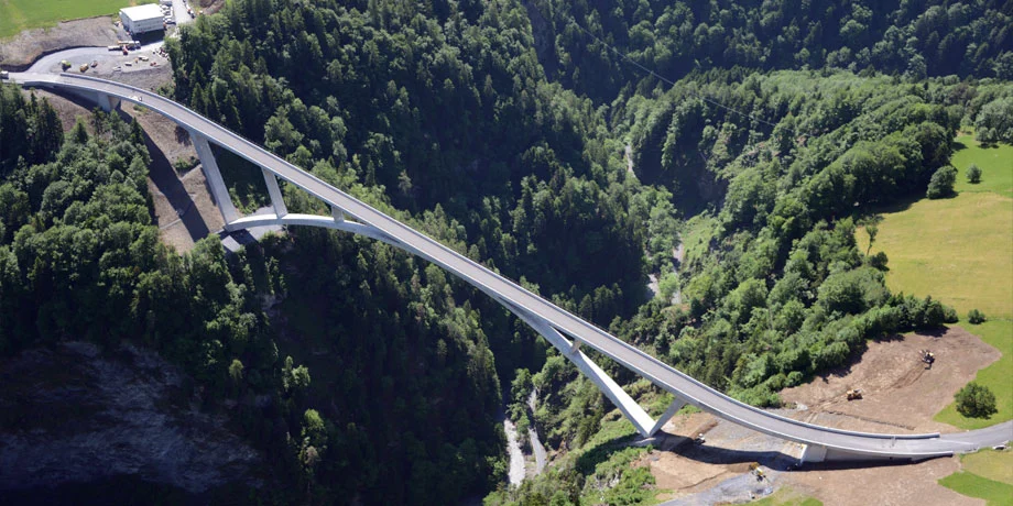 The Tamina Canyon Crossing in Switzerland picked up The Supreme Award for Structural Excellence and the Award for Vehicle Bridges