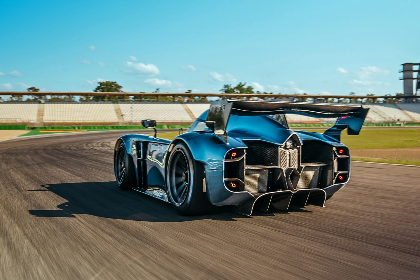 McMurtry Automotive's Speirling Pure looks like an Imperial Cruiser from the rear