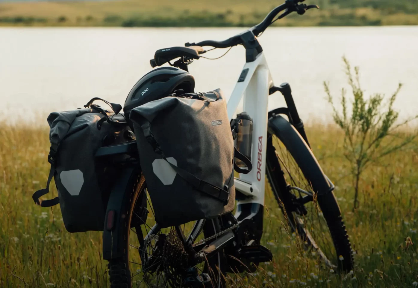 The sturdy rear rack can host all sorts of accessories thanks to MIK compatibility, and is rated to haul up to 30 kg