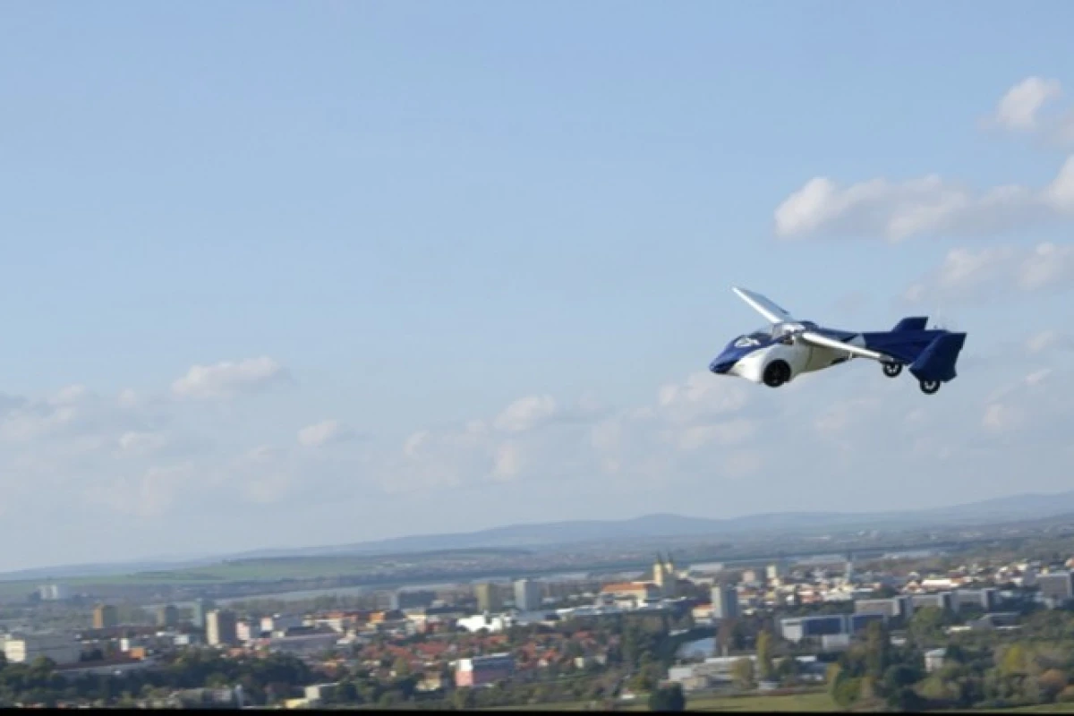 The AeroMobil 3.0 in an earlier test flight (Photo: AeroMobil)