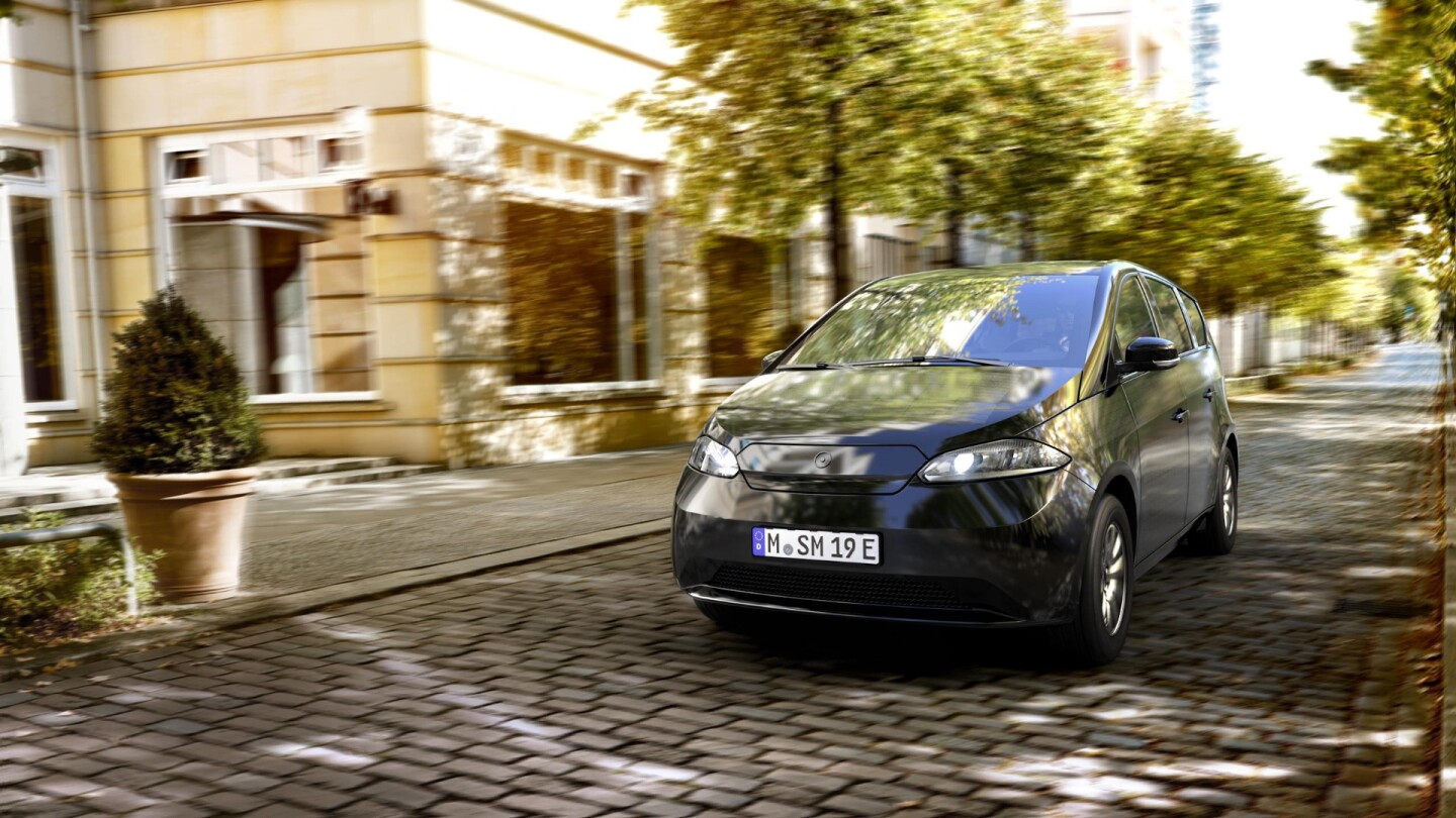 The Sion's 120 kW motor produces 290 Nm of torque, and can go from standstill to 100 km/h in under 9 seconds, on its way up to a top speed of 140 km/h