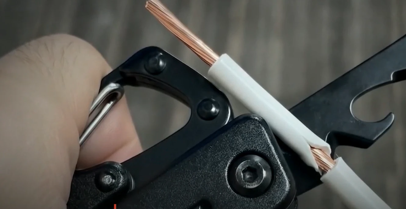 Whether you call it work or weekend DIY, stripping wires is a breeze with the Blackjaw in hand