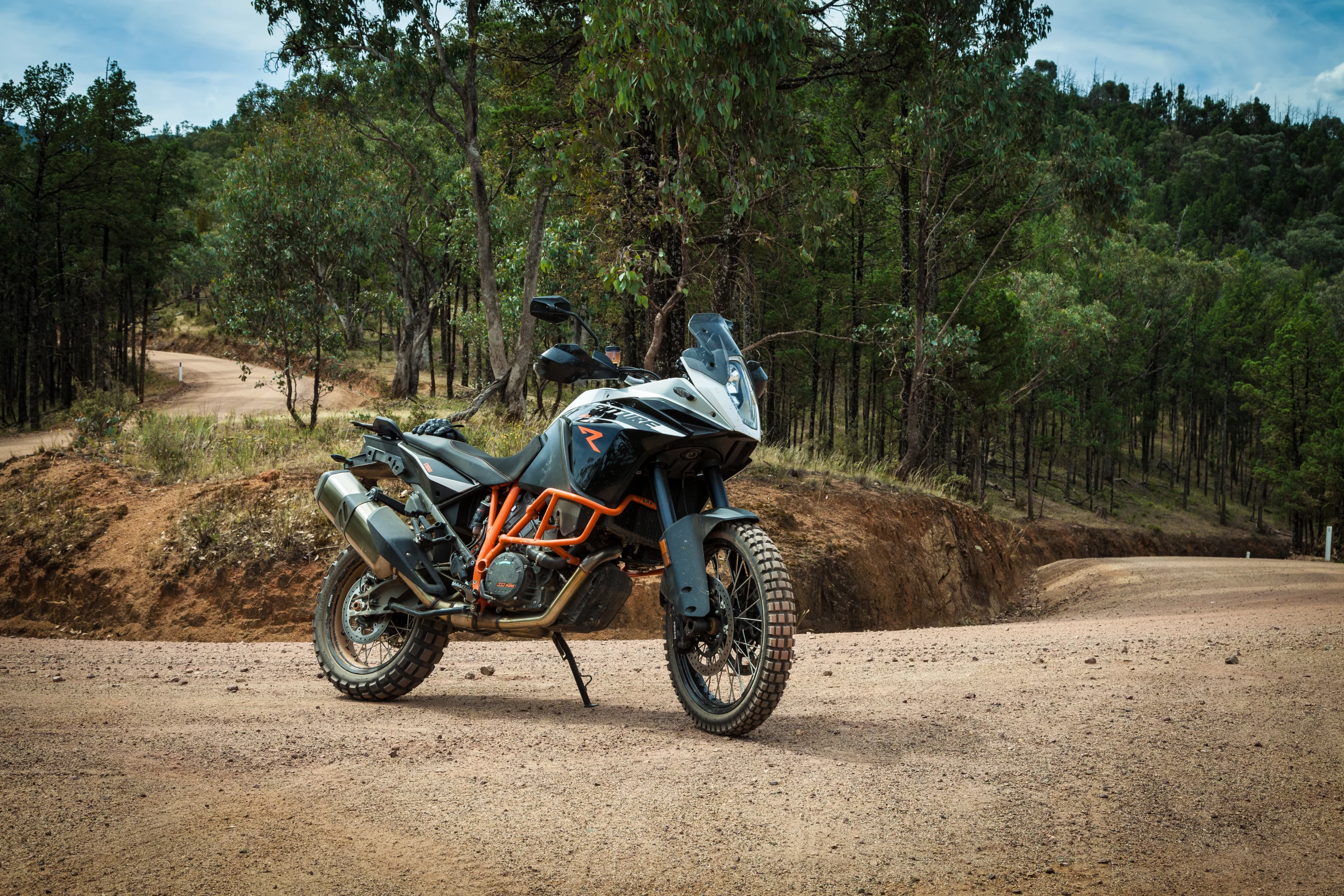KTM Adventure 1190 R: a true superbike for the dirt (Photo: Gizmag/Loz Blain)