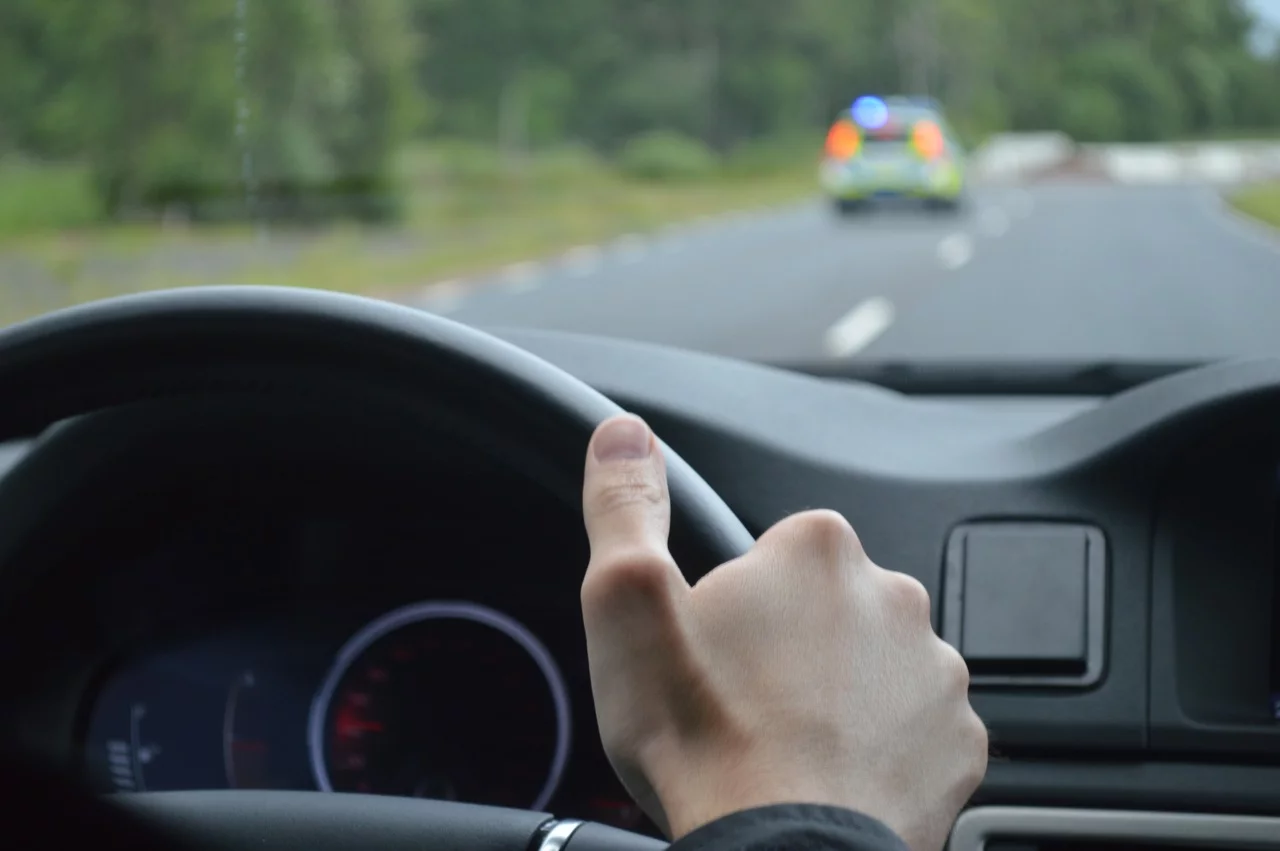 An alarm sound and dashboard alert warn the driver of a nearby emergency vehicle as part of Volvo's Car 2 Car communication system (Photo: Gizmag)