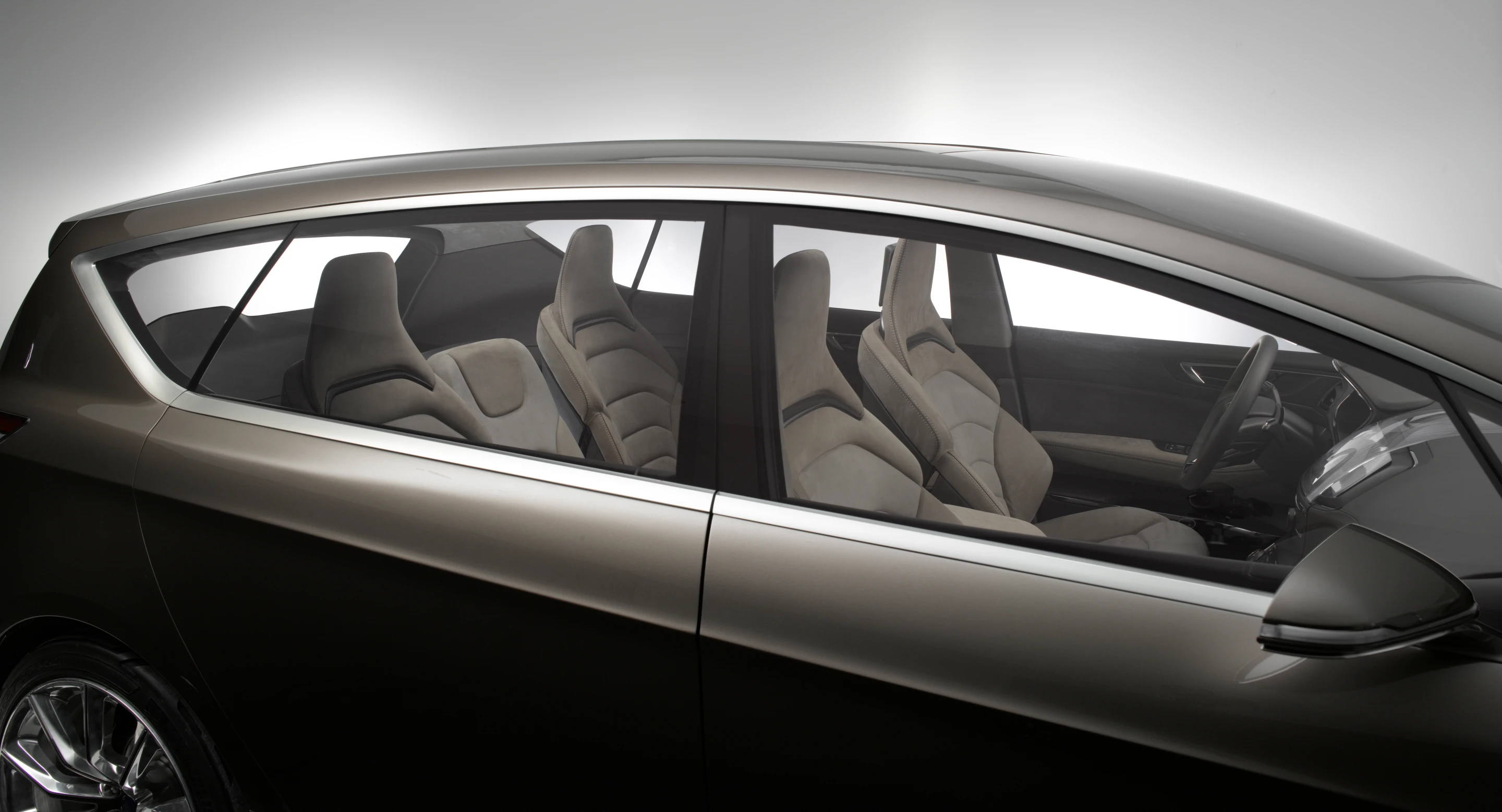 The Ford S-Max Concept showing the feature line