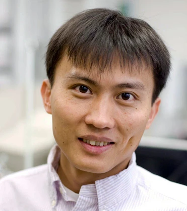 Professor of Materials Science and Engineering Yi Cui (Image: L.A. Cicero)