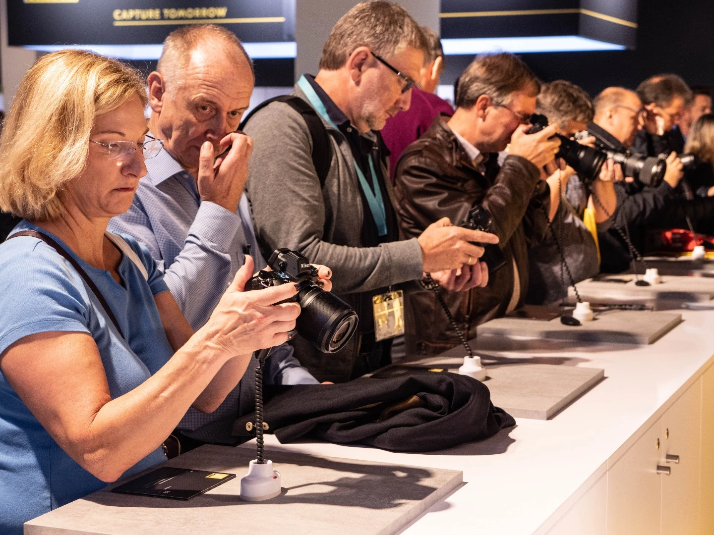 Nikon's lightweight full frame Z7 puts the firepower of the company's vaunted DSLRs into a lightweight, quiet body