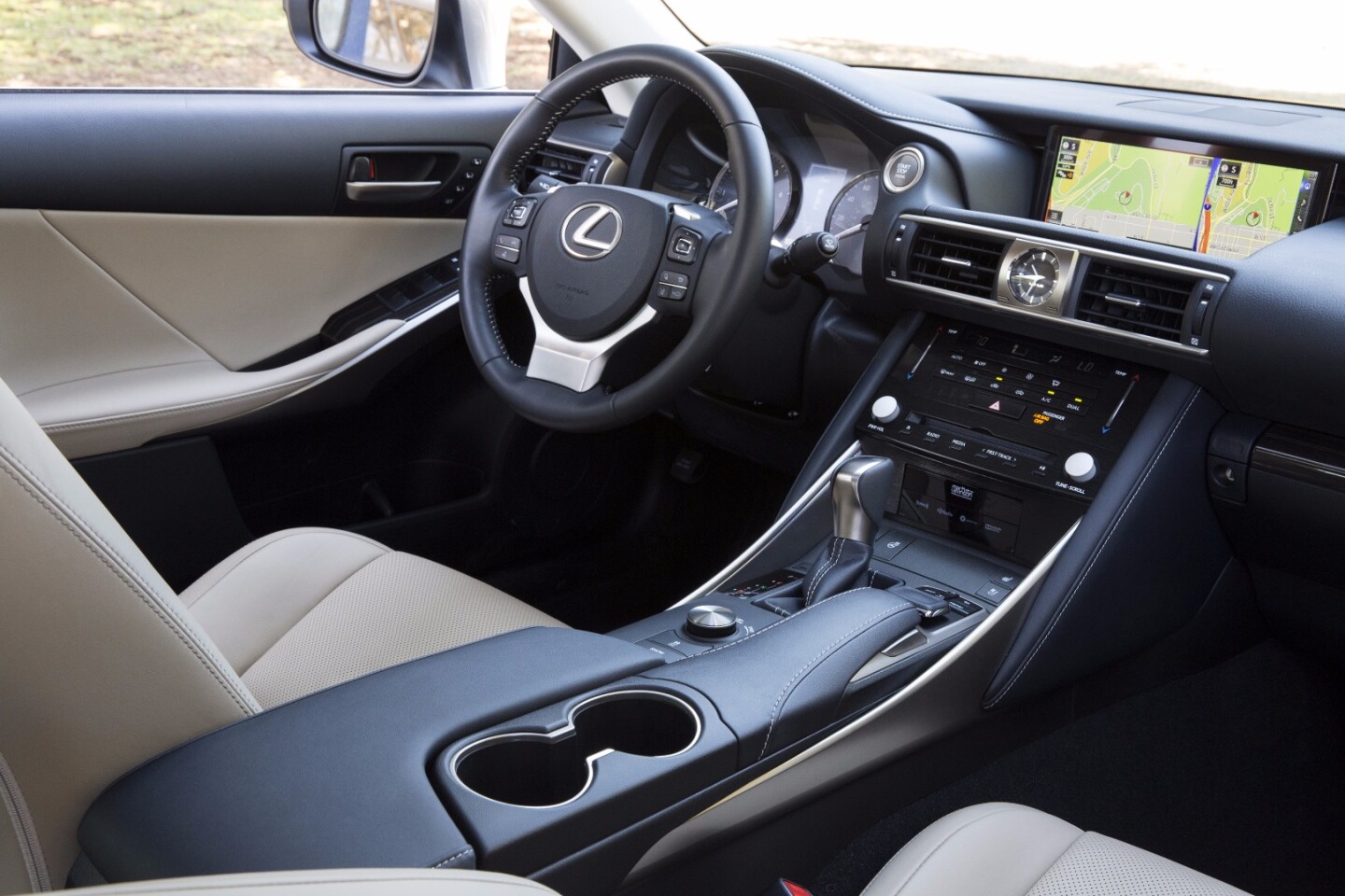 Lexus has tidied up the details on its IS interior
