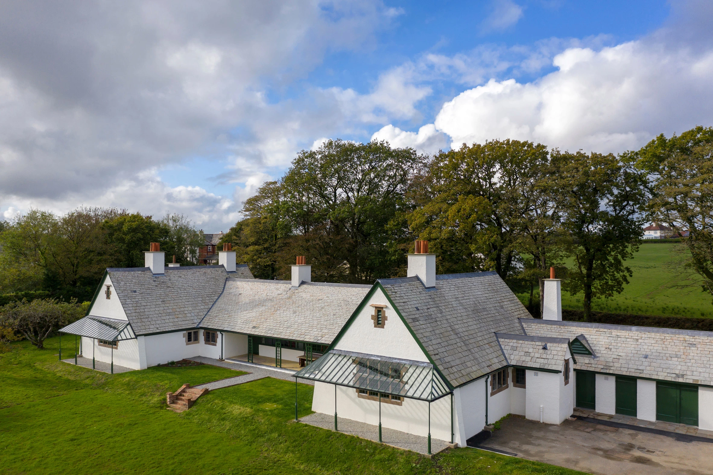 Winsford Cottage Hospital was designed by Benjamin Beauchamp Architects and is located in Devon. The project involved renovating an old hospital building for the benefit of future generations