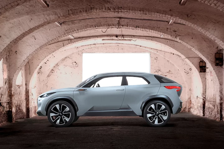 The Intrado is a vision of a car that's "easy to use, intuitive to interact with, and readily adaptable to the varying demands of their busy, active lifestyles."