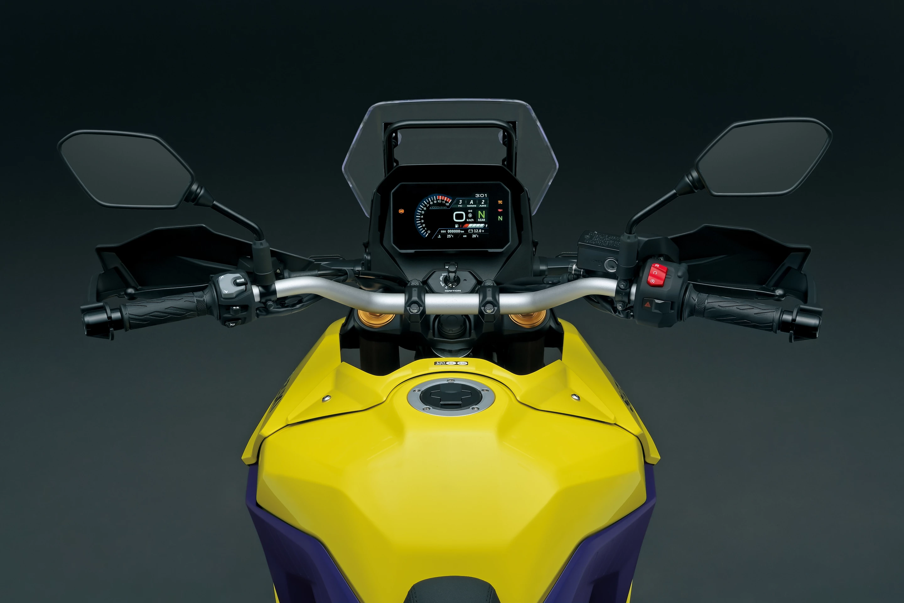 The 2023 Suzuki V-Strom 800DE could do with a bigger screen that would offer more aerodynamic protection for the rider