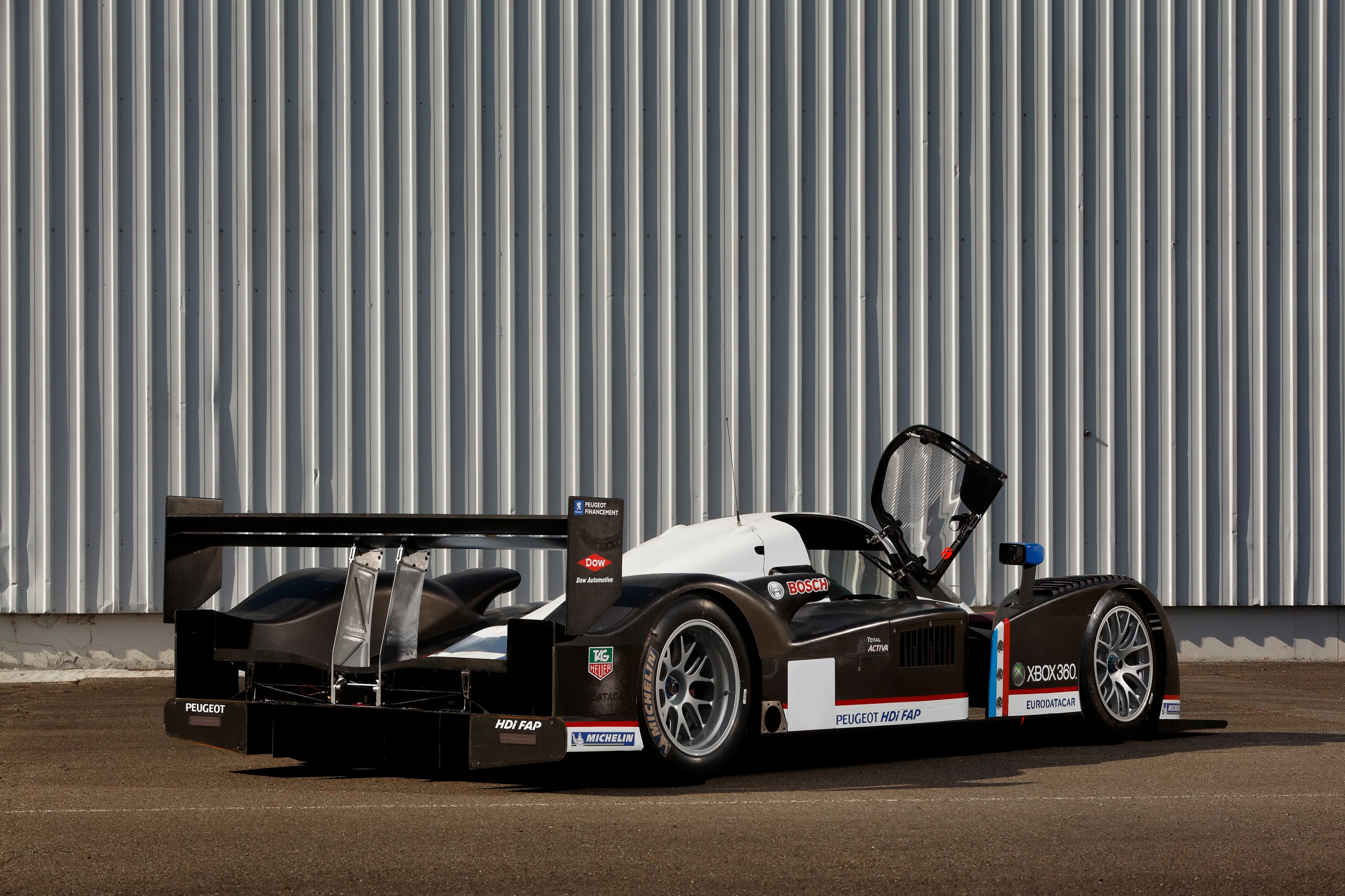 2007 Peugeot 908 V-12 HDi FAP Le Mans Racing Car Photo: Bernard Canonne / RM Auctions