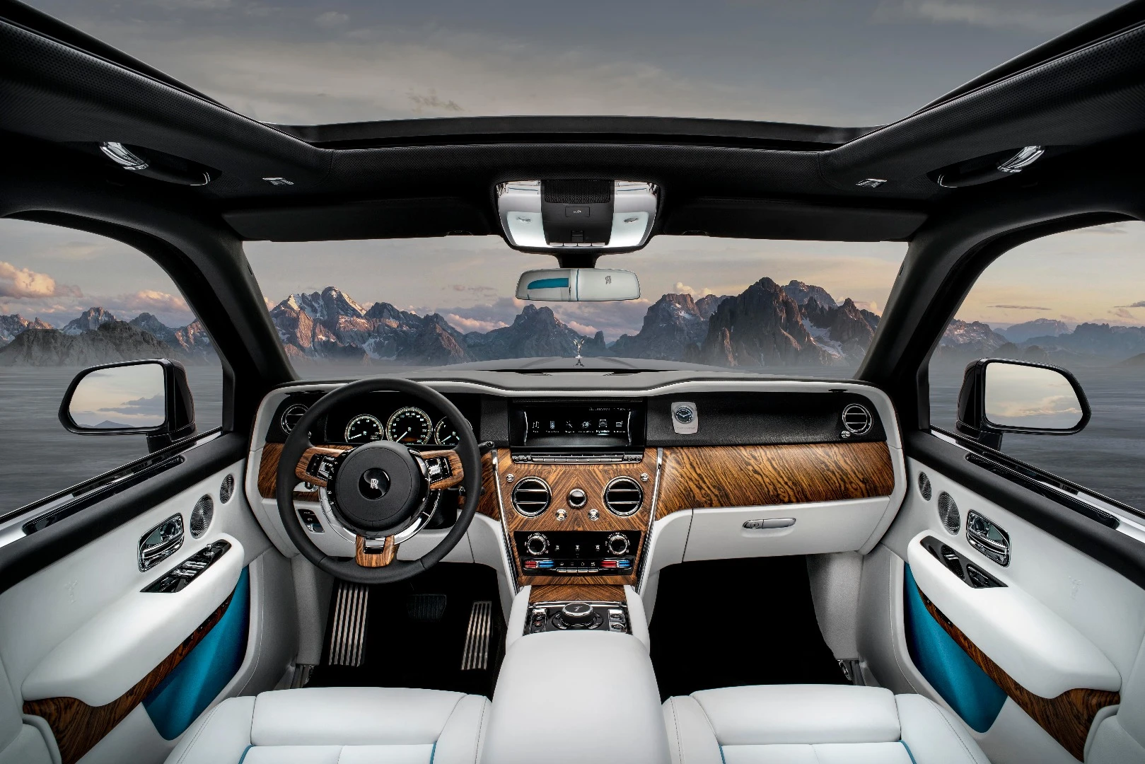 The cockpit includes a digital instrument cluster and a head-up display