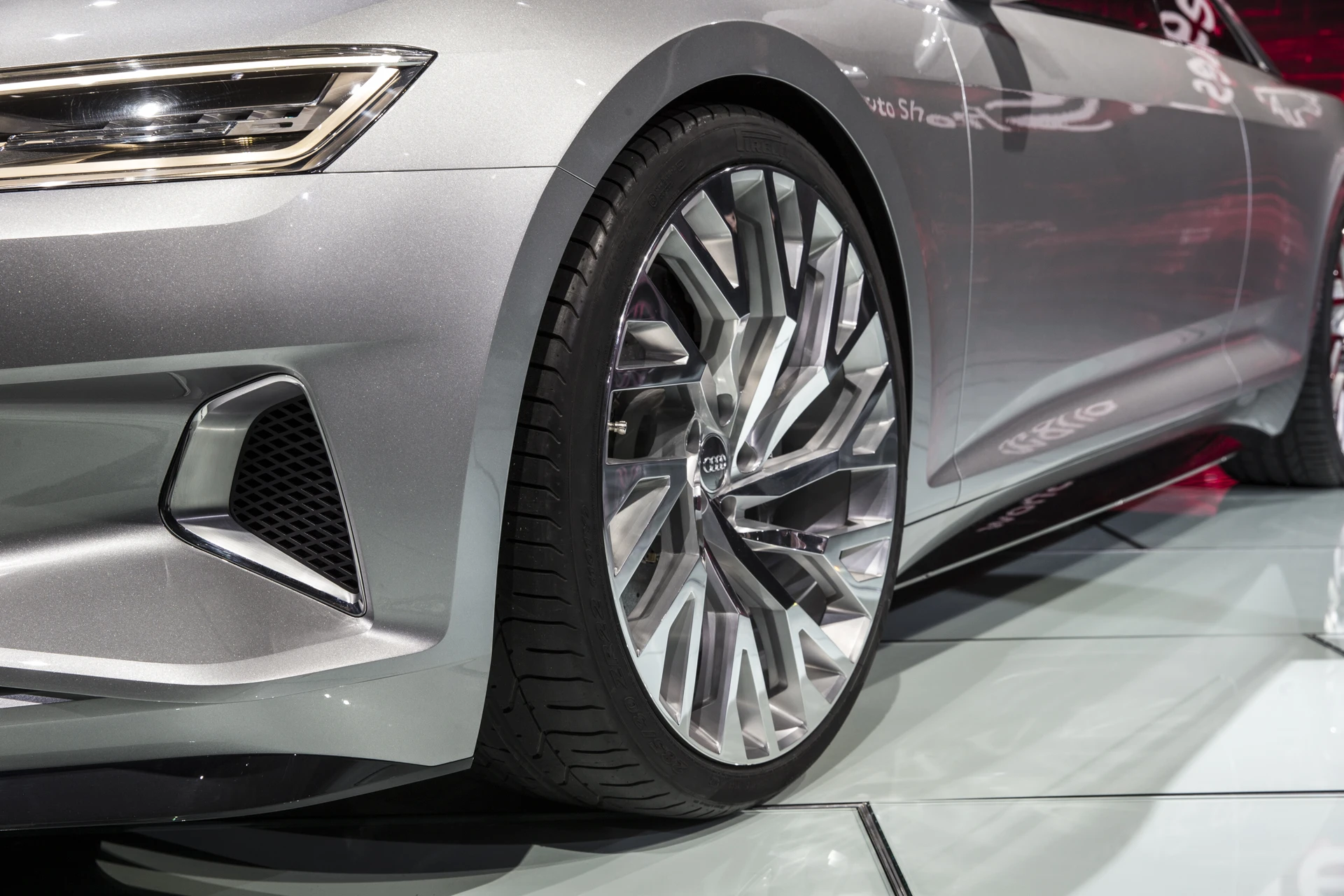 The 22-in Y-spoke wheels are wrapped in 285/30 tires
