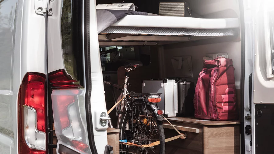 The Vlow series uses folding rear beds, providing for plenty of rear storage space, even in the dual-bed V 601